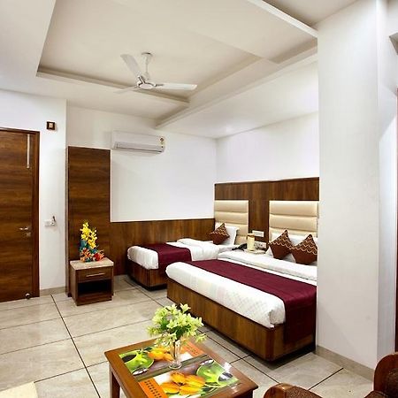 Hotel The Grand Inn Jammu Exterior foto